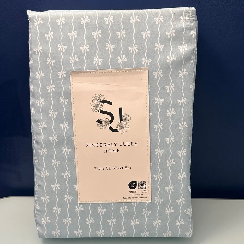 NWT Sincerely Jules Blue Bow Twin XL Sheets
